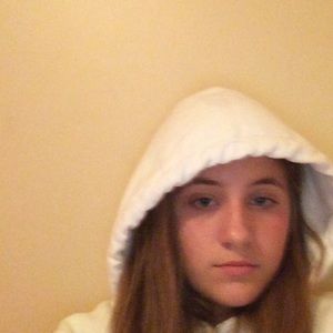 Meet your Posher, Mia